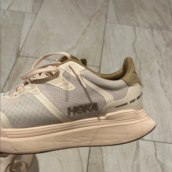 Hoka Transporter 2 Athletic Shoes men’s 8.5, women’s 9.5 - Picture 3 of 3